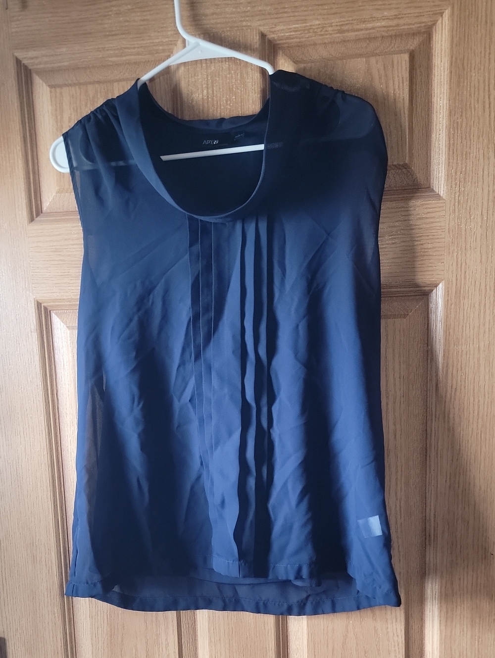 Apt. 9 Navy Sleeveless Pleated Front Blouse